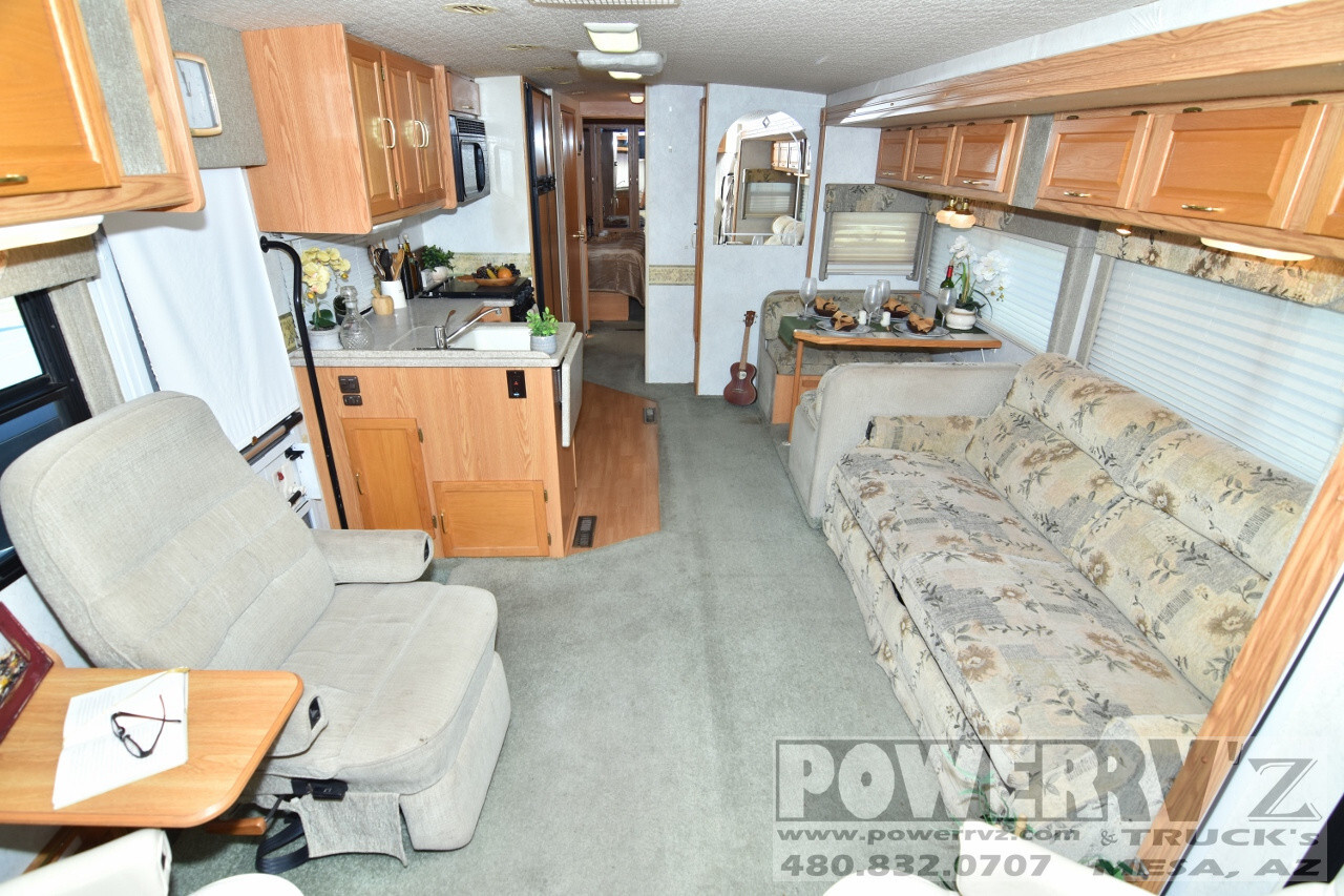 2003 Winnebago