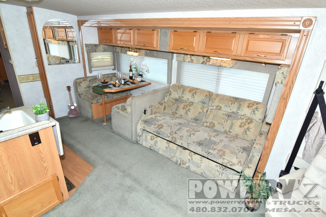2003 Winnebago