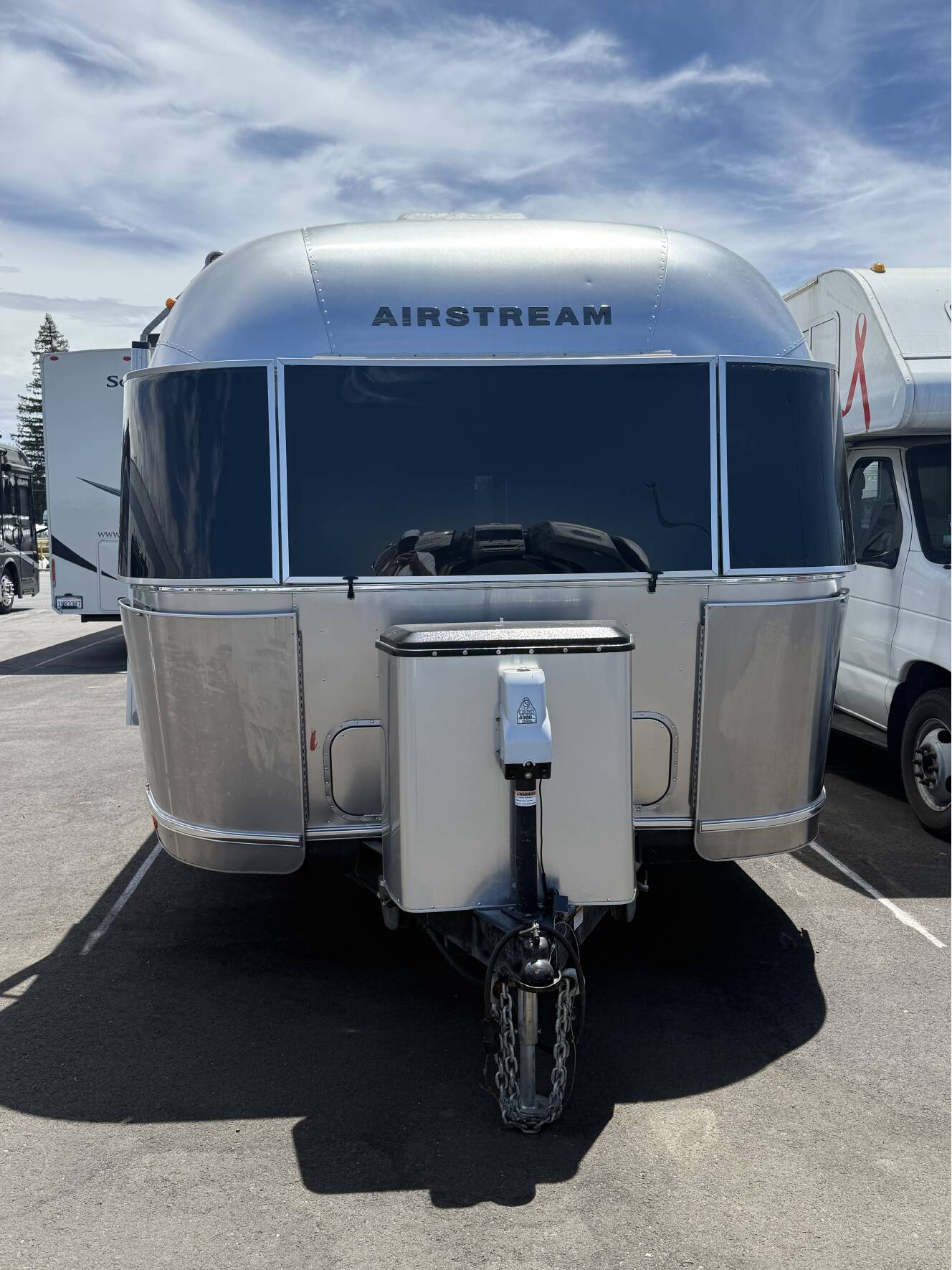 A photo of this 2019 Airstream GLOBETROTTER 25FB