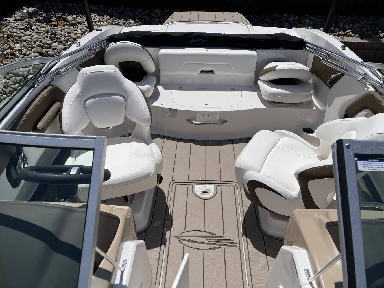 A photo of this 2021 Chaparral 21 H2o Ski & Fish