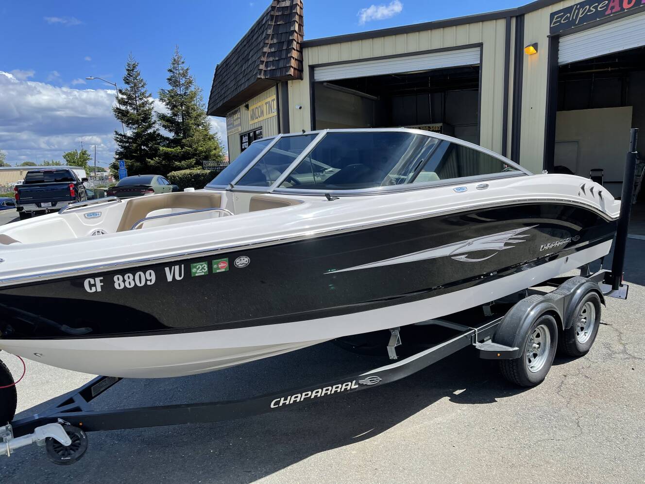 A photo of this 2021 Chaparral 21 H2o Ski & Fish