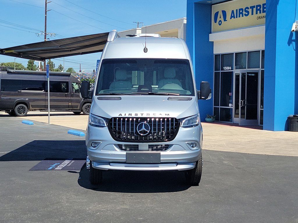 2026 Airstream interstate grand-tour
