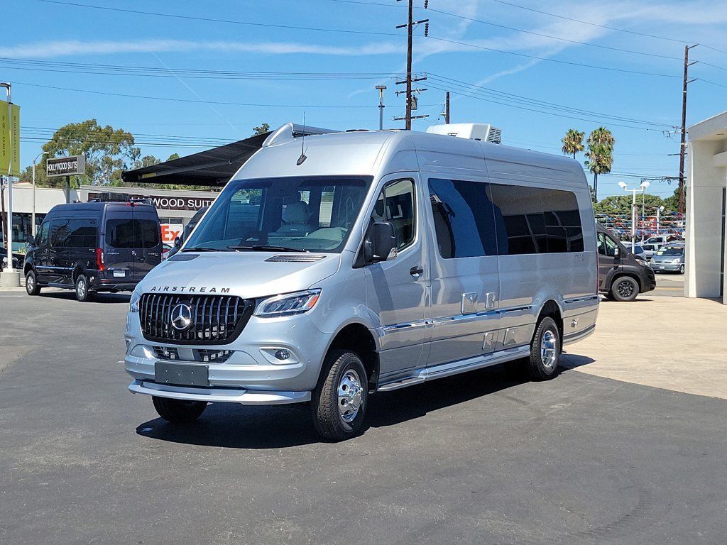 2026 Airstream interstate grand-tour
