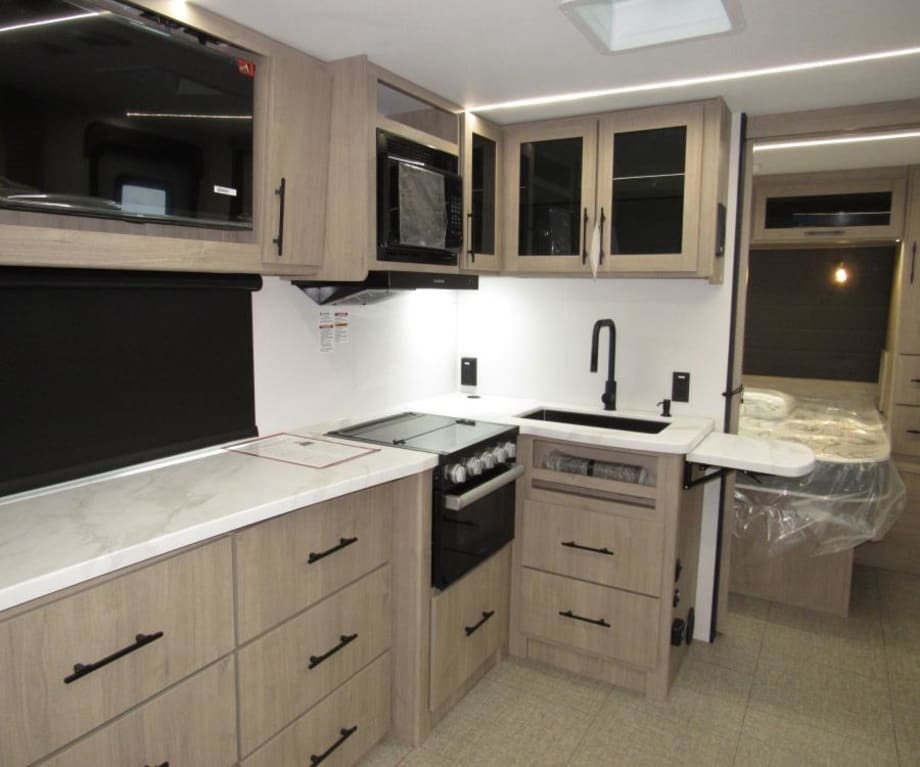 2025 Grand Design RV imagine 22rbe