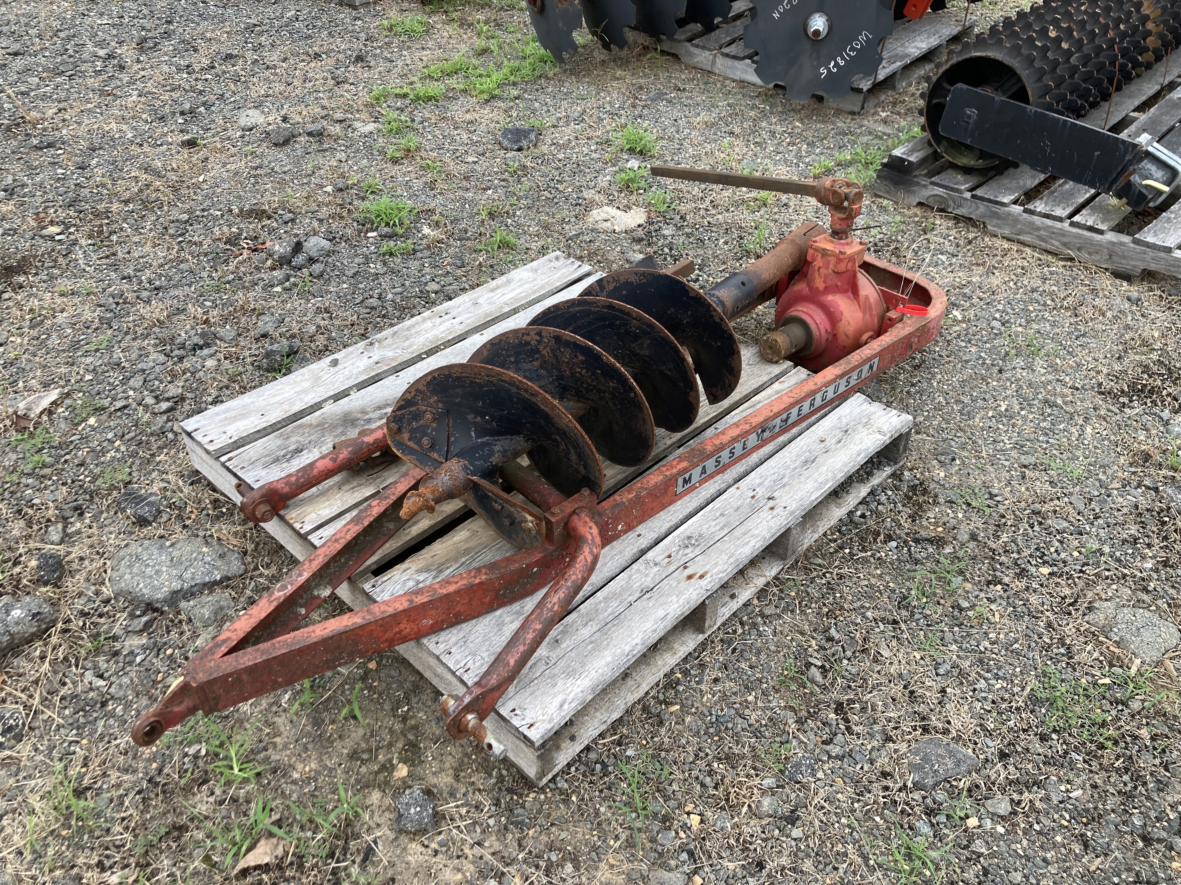 MASSEY FERGUSON 12" in Mt. Airy, NC