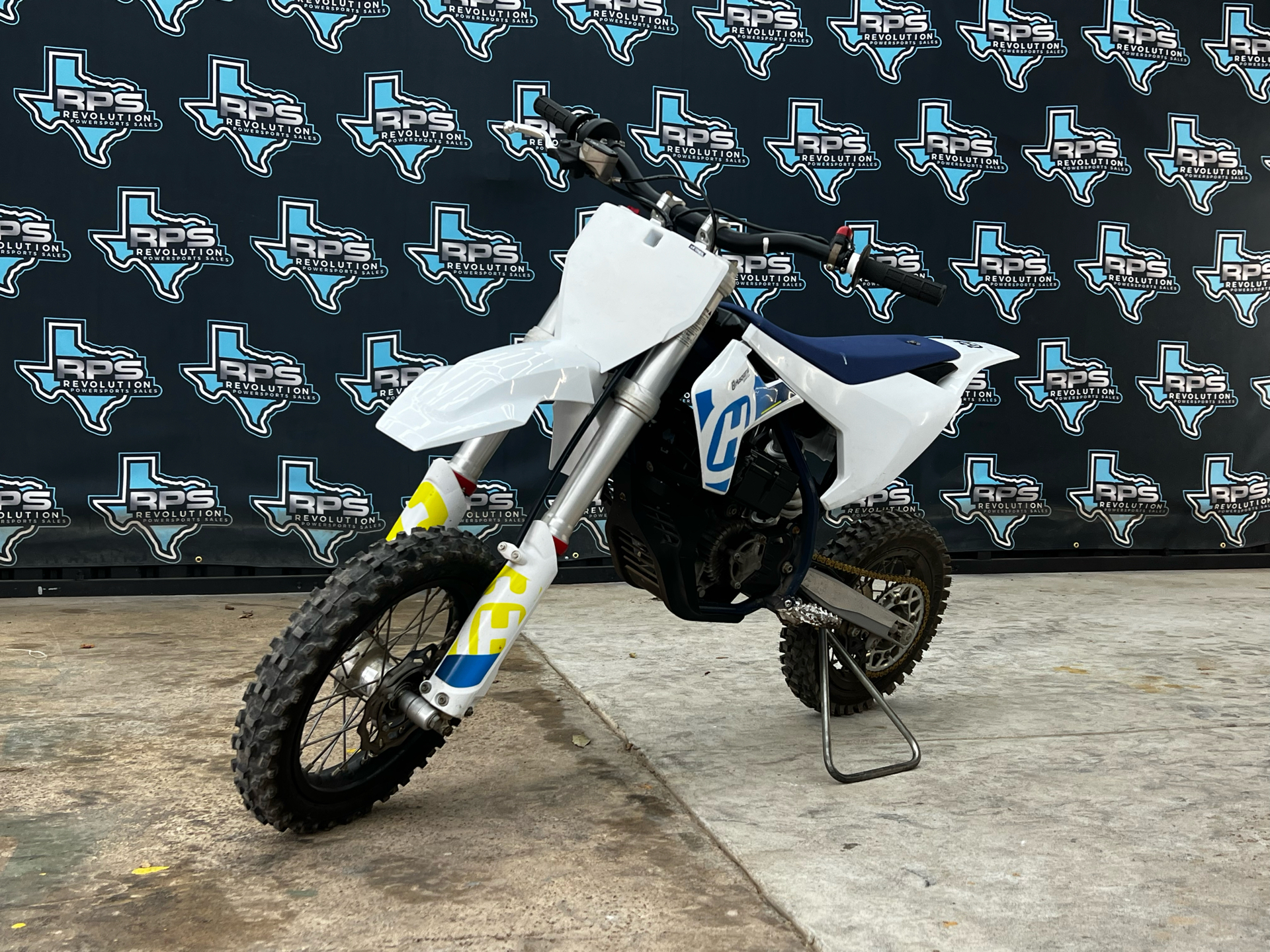 （exclusive）Revolution adidas originals ZX 750 Sport Shoes Blue/Red AQ3187