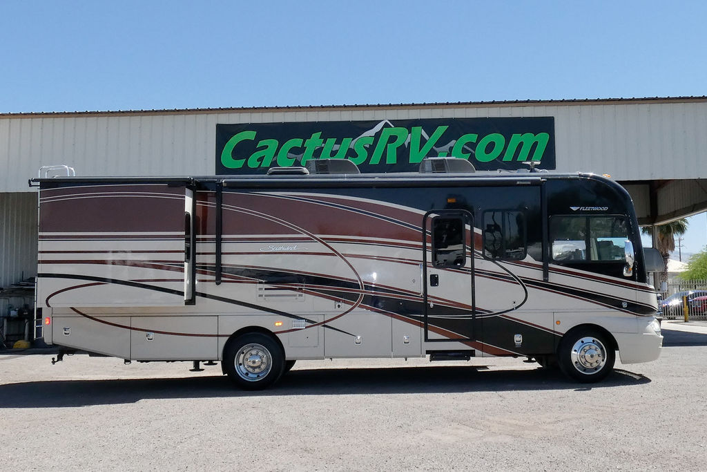 2014 Fleetwood southwind 32vs