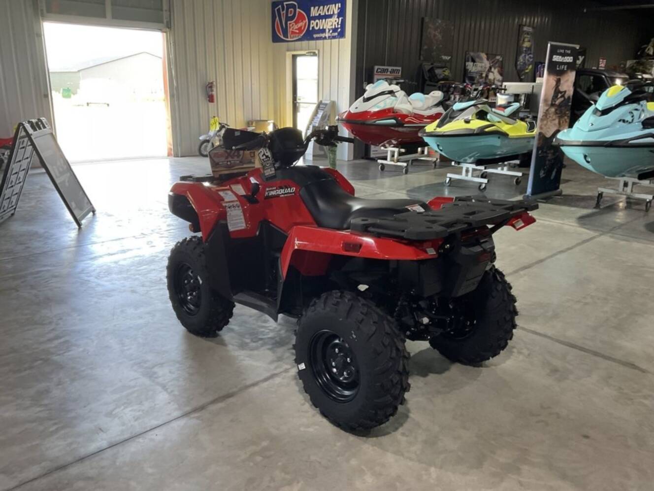 A photo of this 2025 Suzuki KINGQUAD 500 AXi Red
