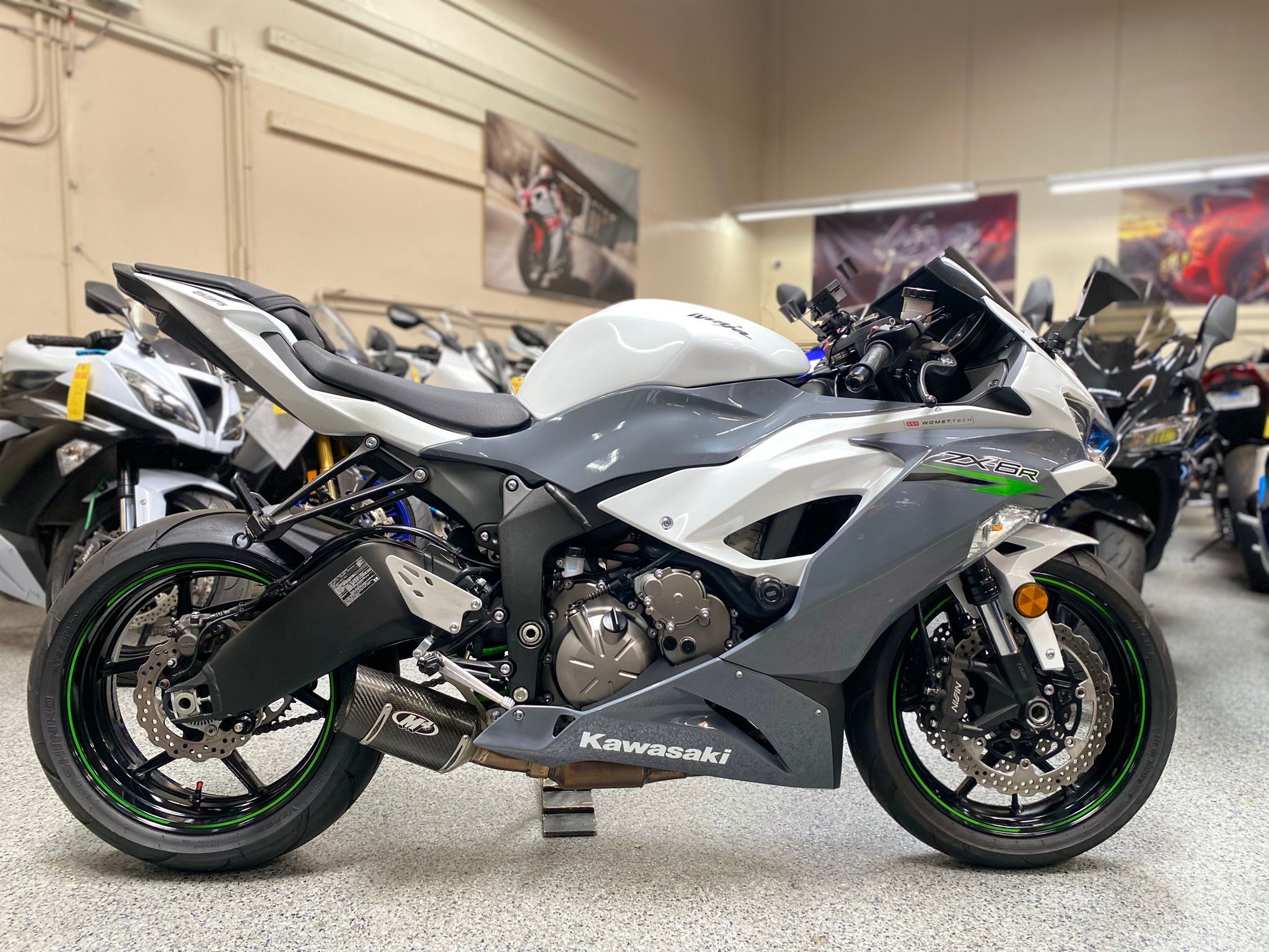 白k2021 白k2021 New 2021 KAWASAKI NINJA ZX-6R White Gray - New Kawasaki