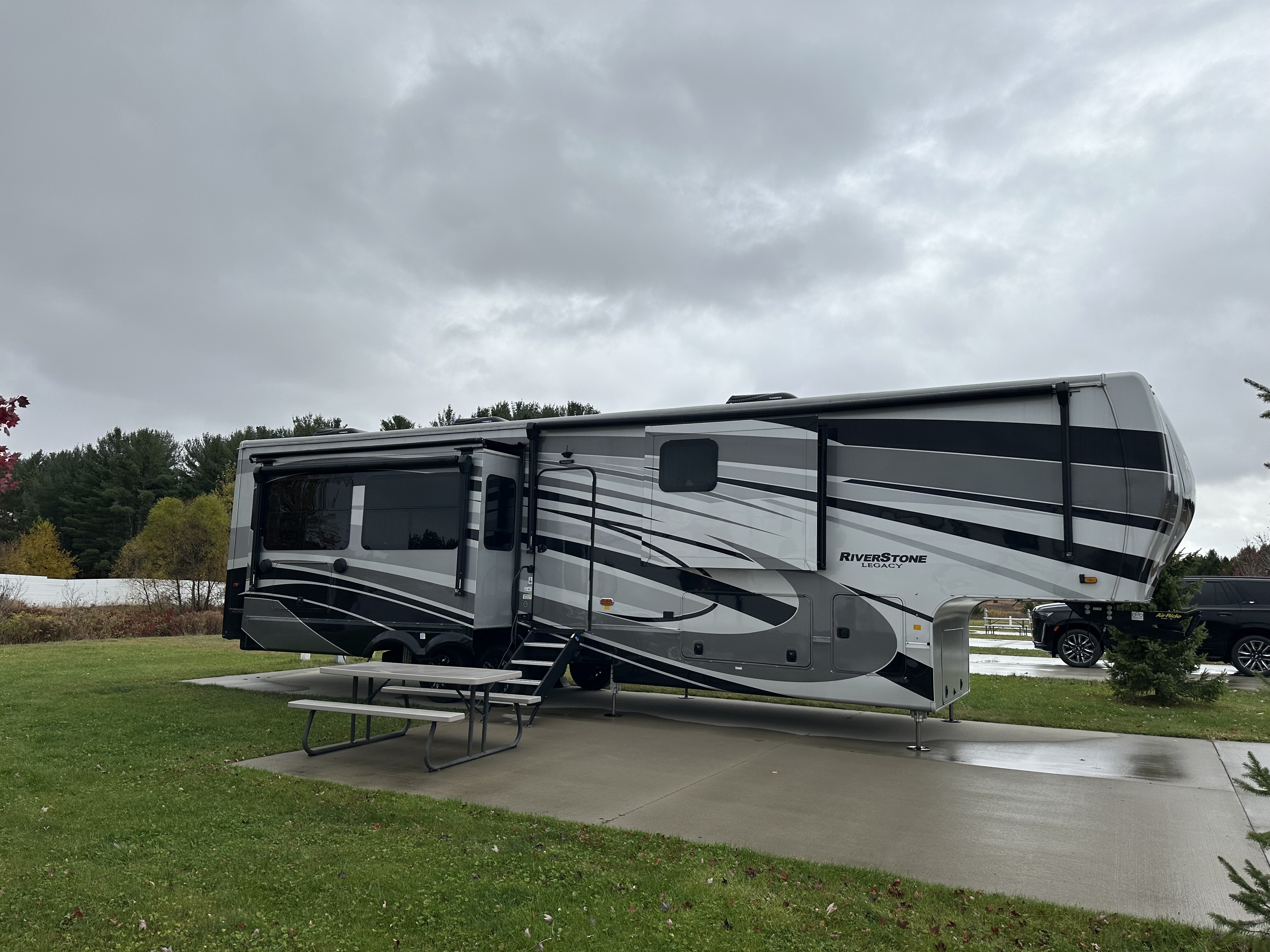 2022 Forest River RIVERSTONE LEGACY 39RKFB RV