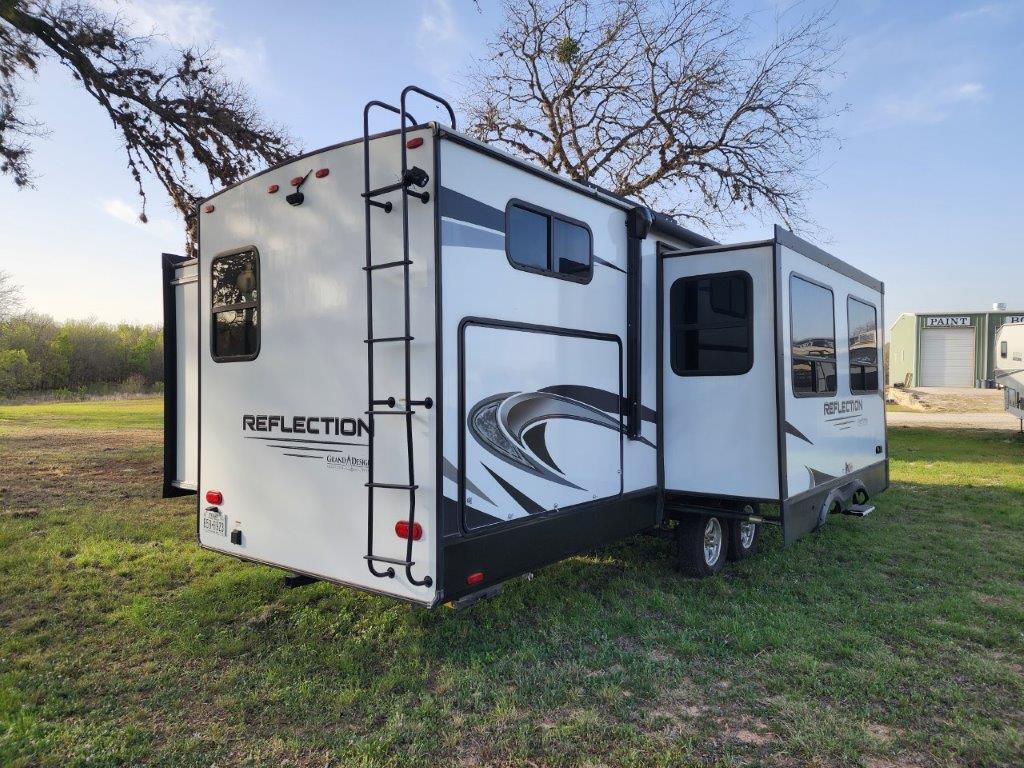 2022 Grand Design REFLECTION 312BHTS in pipe creek TX