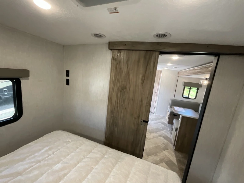 2023 PALOMINO SOLAIRE ULTRA LITE 243 BHS