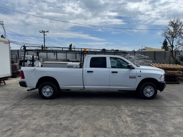 2018 RAM 2500 CREW CAB 8' PICK UP + LADDER RACK. ST in Norwalk, CA