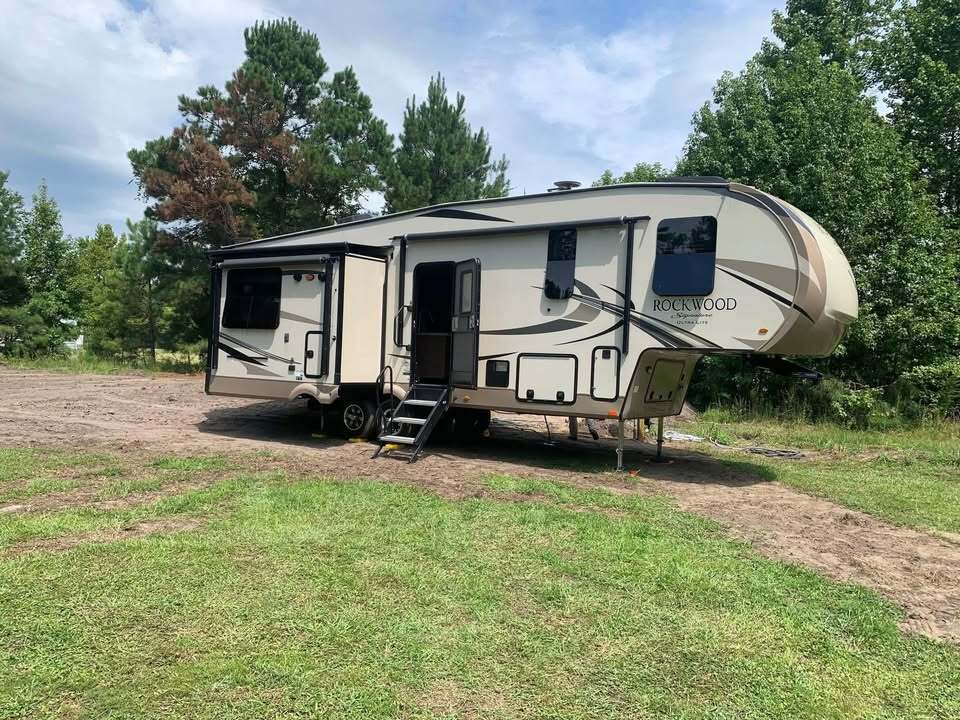 Forest River Rockwood Signature Ultra Lite Fifth Wheels For Sale