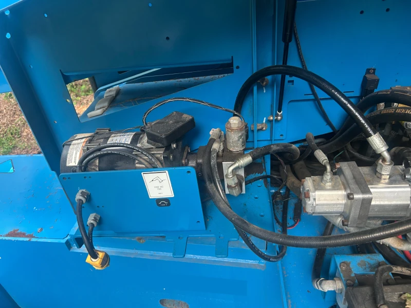 2012 GENIE S-45