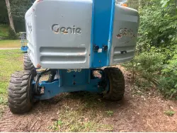2012 GENIE S-45