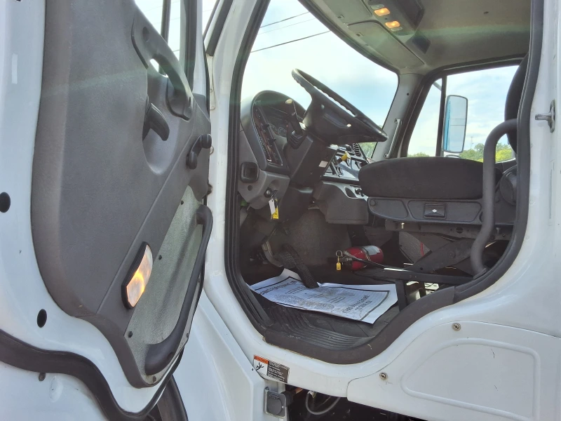2019 FREIGHTLINER BUSINESS CLASS M2 106
