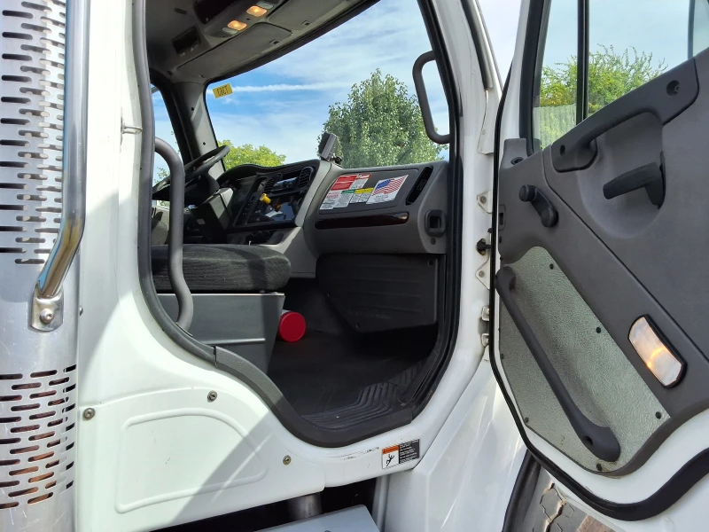 2019 FREIGHTLINER BUSINESS CLASS M2 106