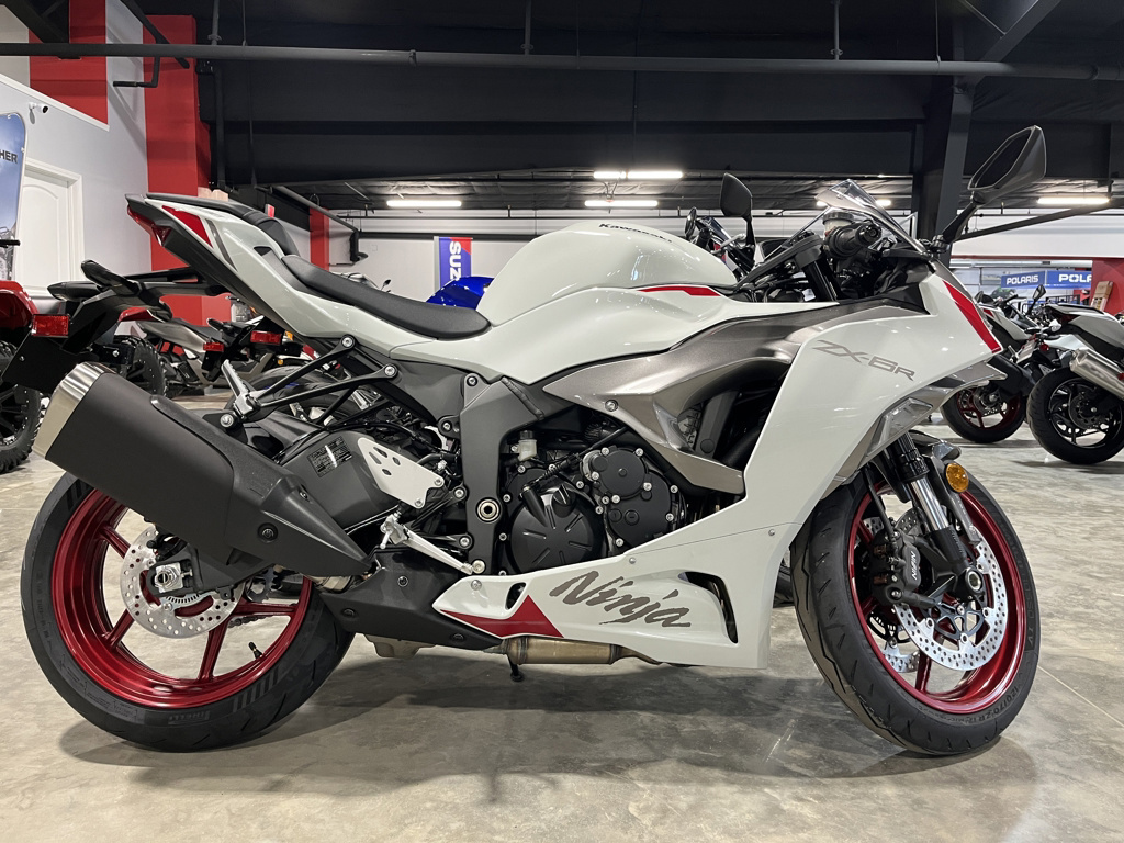 white 2017 Kawasaki Ninja | American Motorcycle Trading Company