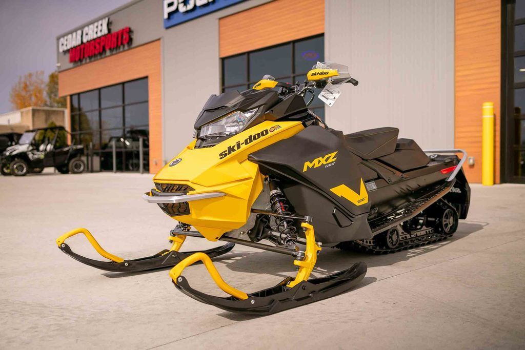 マーベリック Ski-Doo Snowmobiles For Sale Near Cedarburg, Wisconsin
