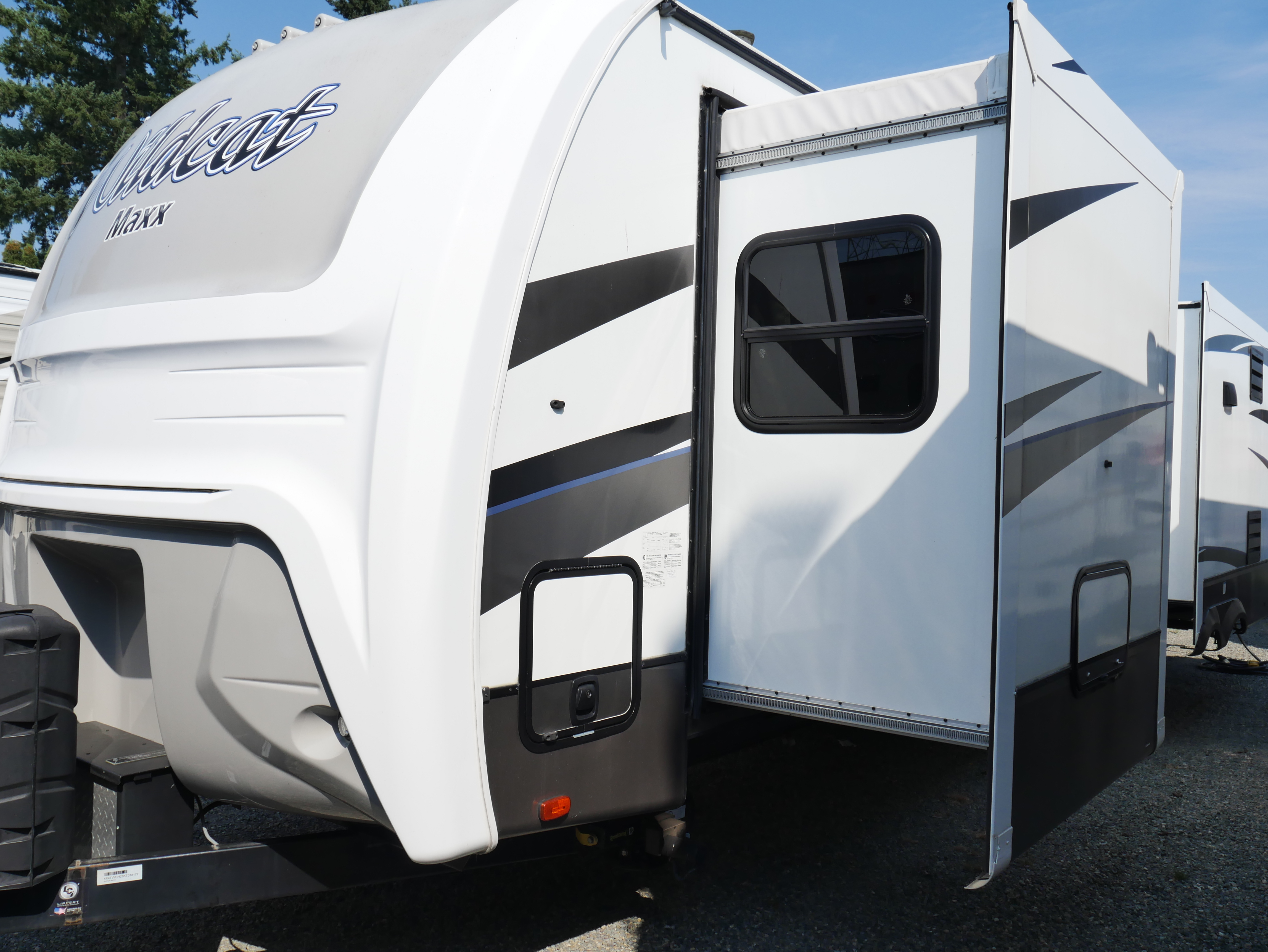 2018 Forest River WILDCAT MAXX 32TSX in puyallup WA