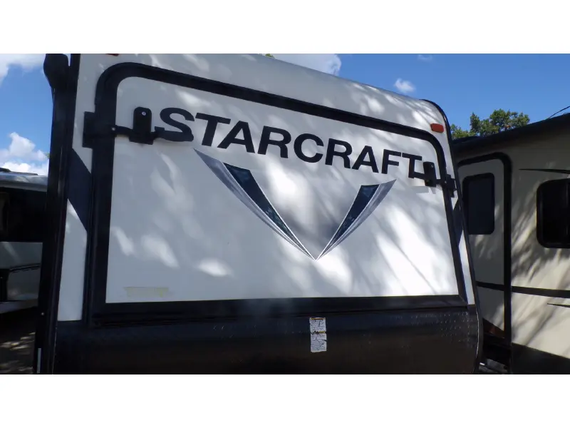2018 STARCRAFT LAUNCH 17SB