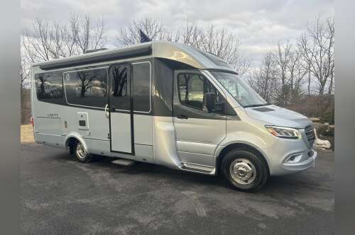 2021 Leisure Travel UNITY U 24 CB in warwick NY