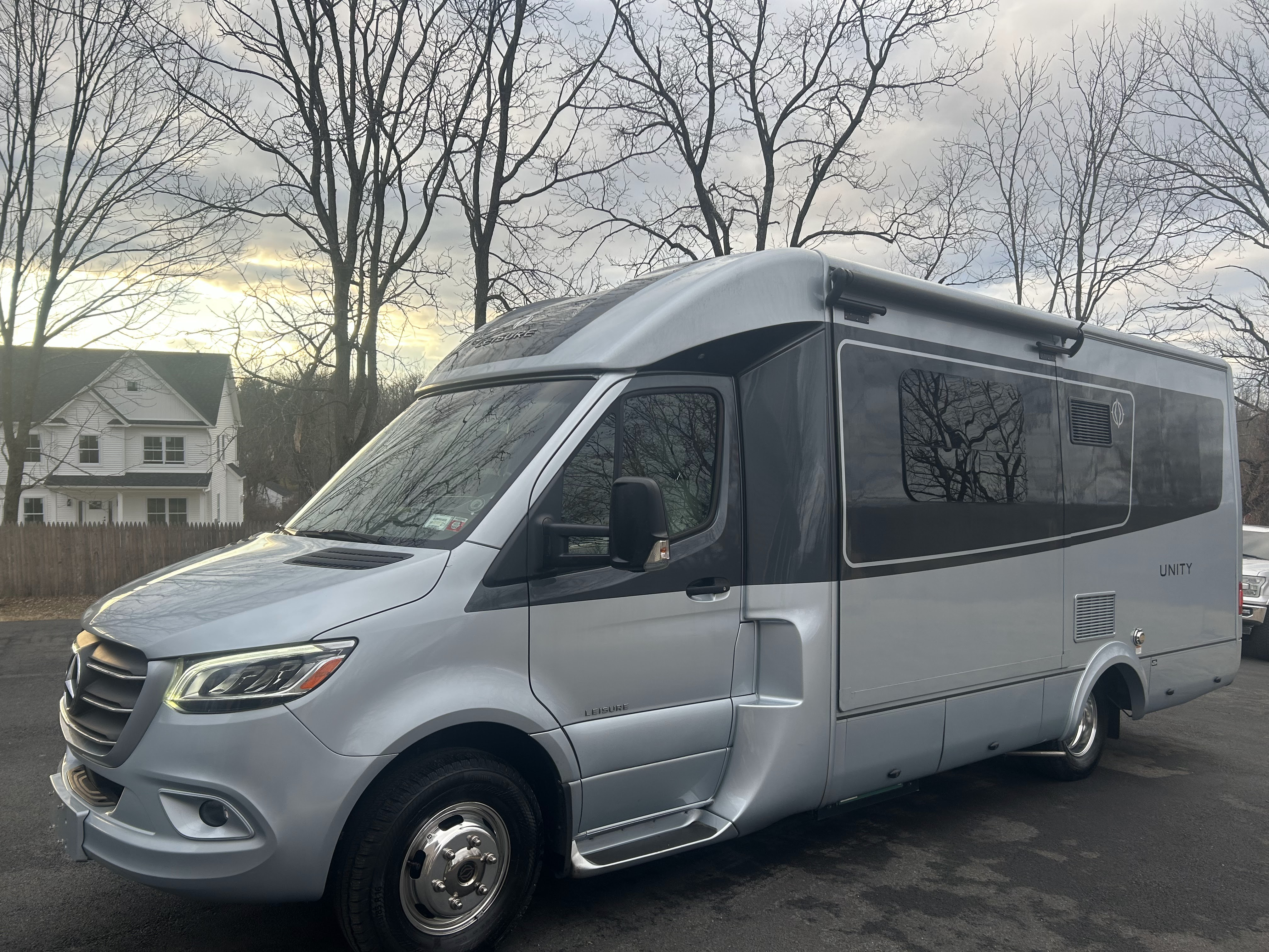 2021 Leisure Travel UNITY U 24 CB RV