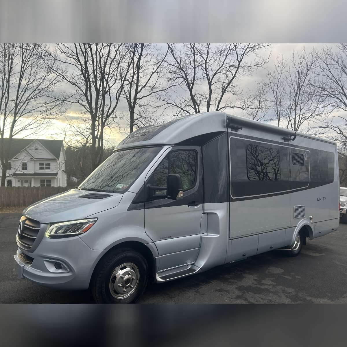2021 Leisure Travel Unity U 24 CB