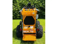 2023 GIANT SK252D