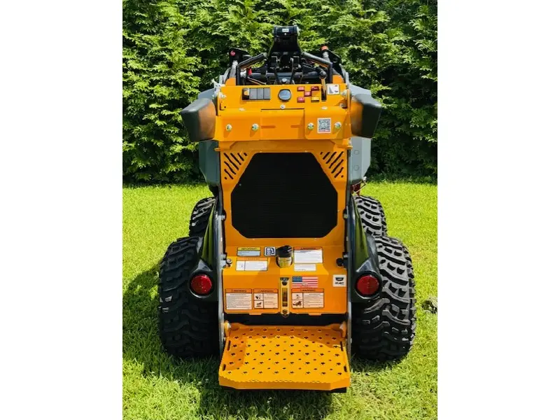 2023 GIANT SK252D