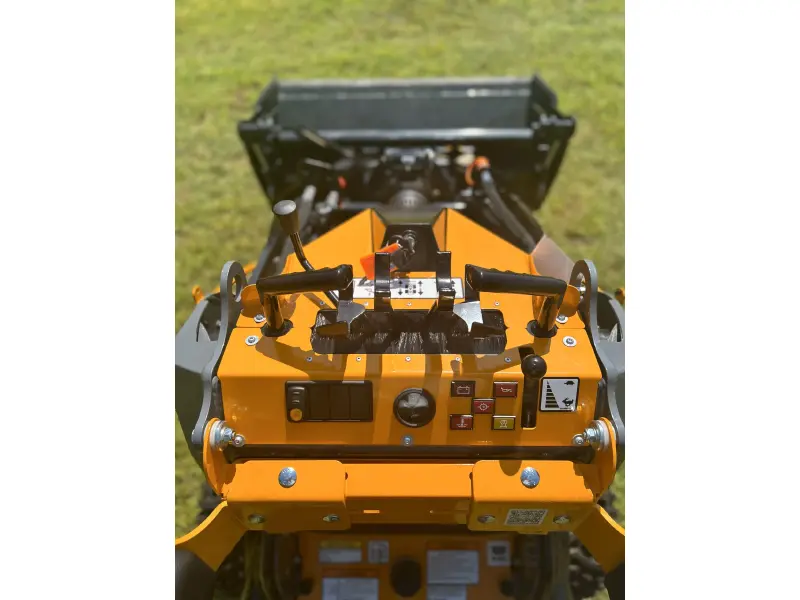 2023 GIANT SK252D