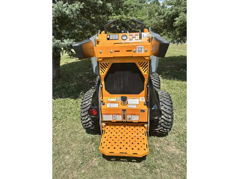 2023 GIANT SK252D