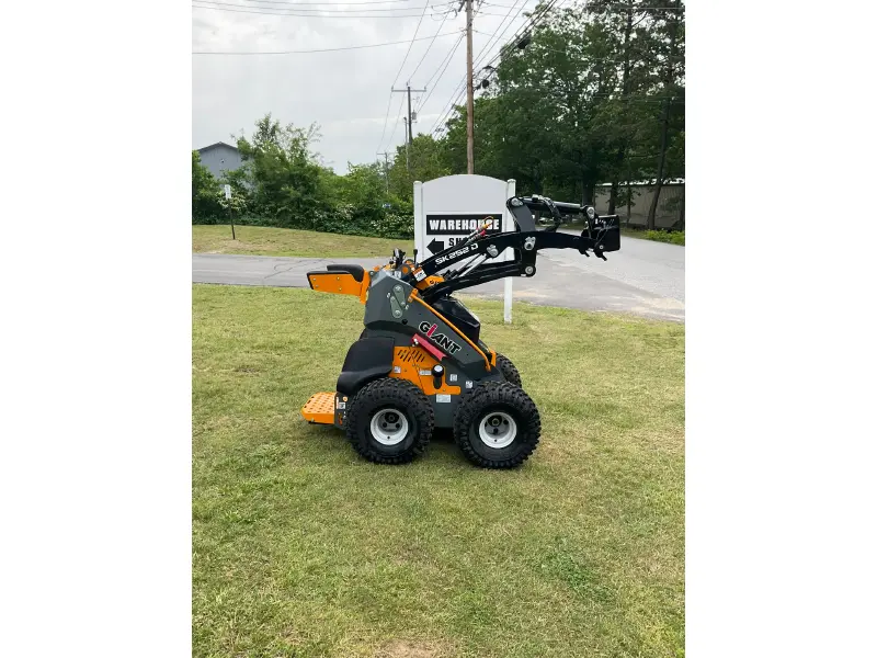 2023 GIANT SK252D