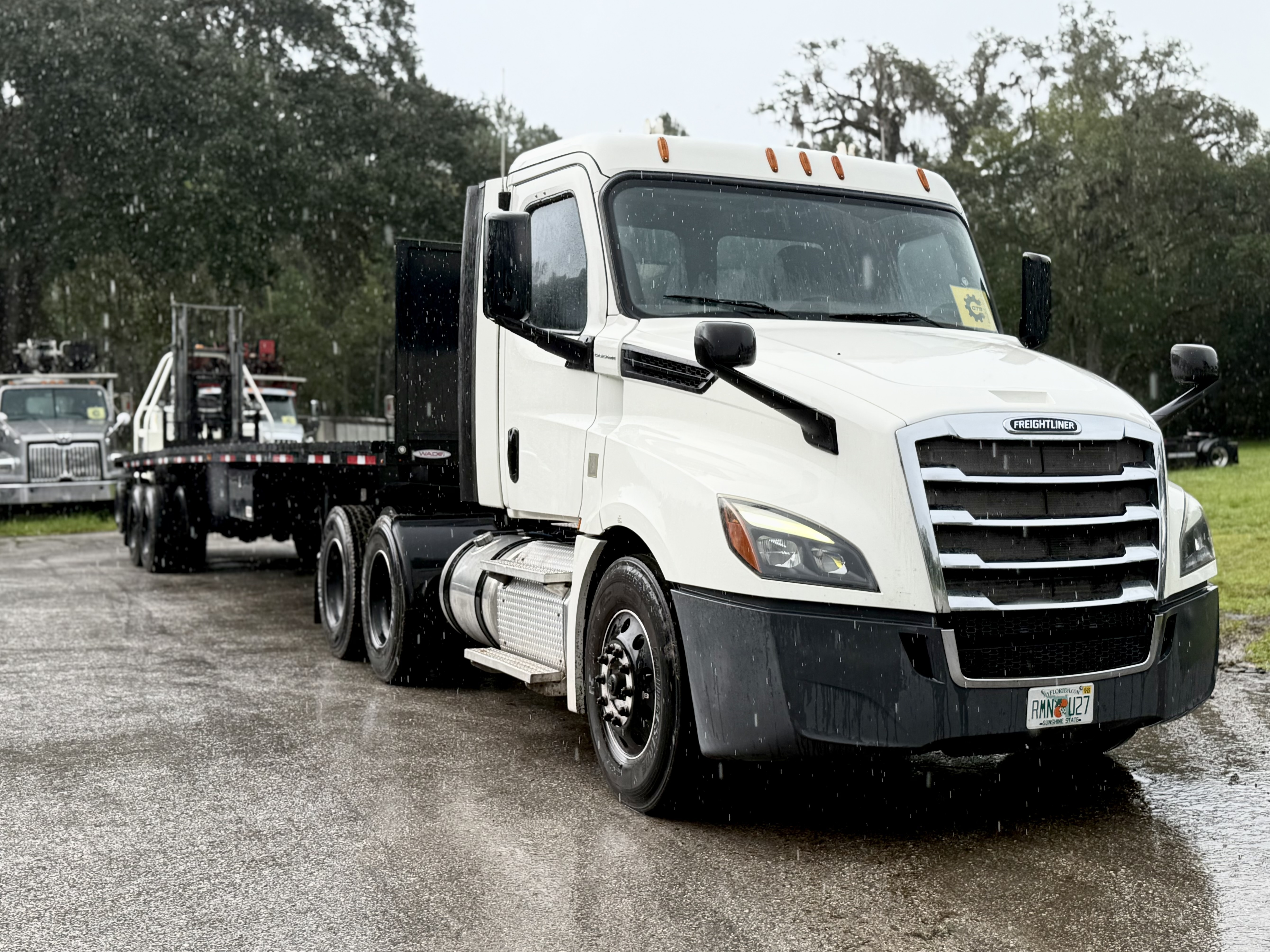 2019 FREIGHTLINER CASCADIA 126 in Brooksville, FL