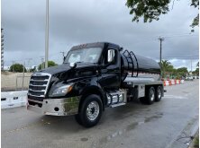 Commercial Truck Spotlight: Freightliner Cascadia image