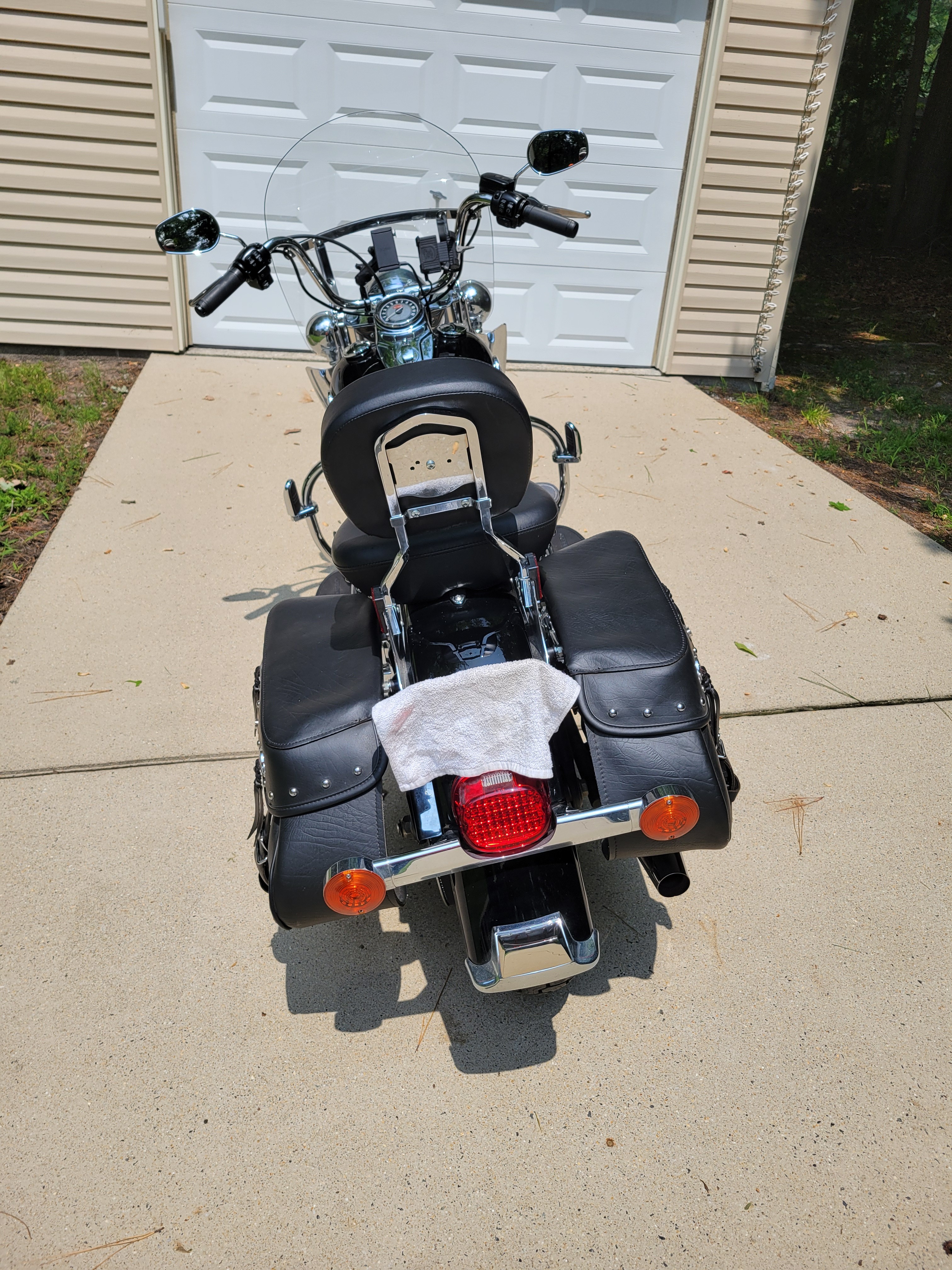 2016 Harley-Davidson Heritage Softail CLASSIC Touring motorcycle