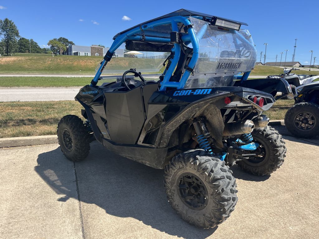 2017 Can-Am Maverick DPS 1000R Black & Octane Blue in st robert MO