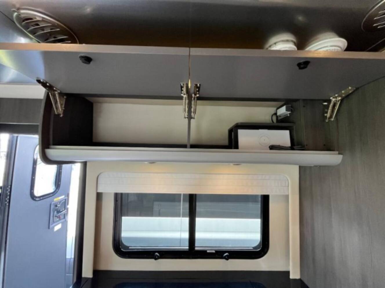 A photo of this 2026 Airstream Atlas Murphy Suite