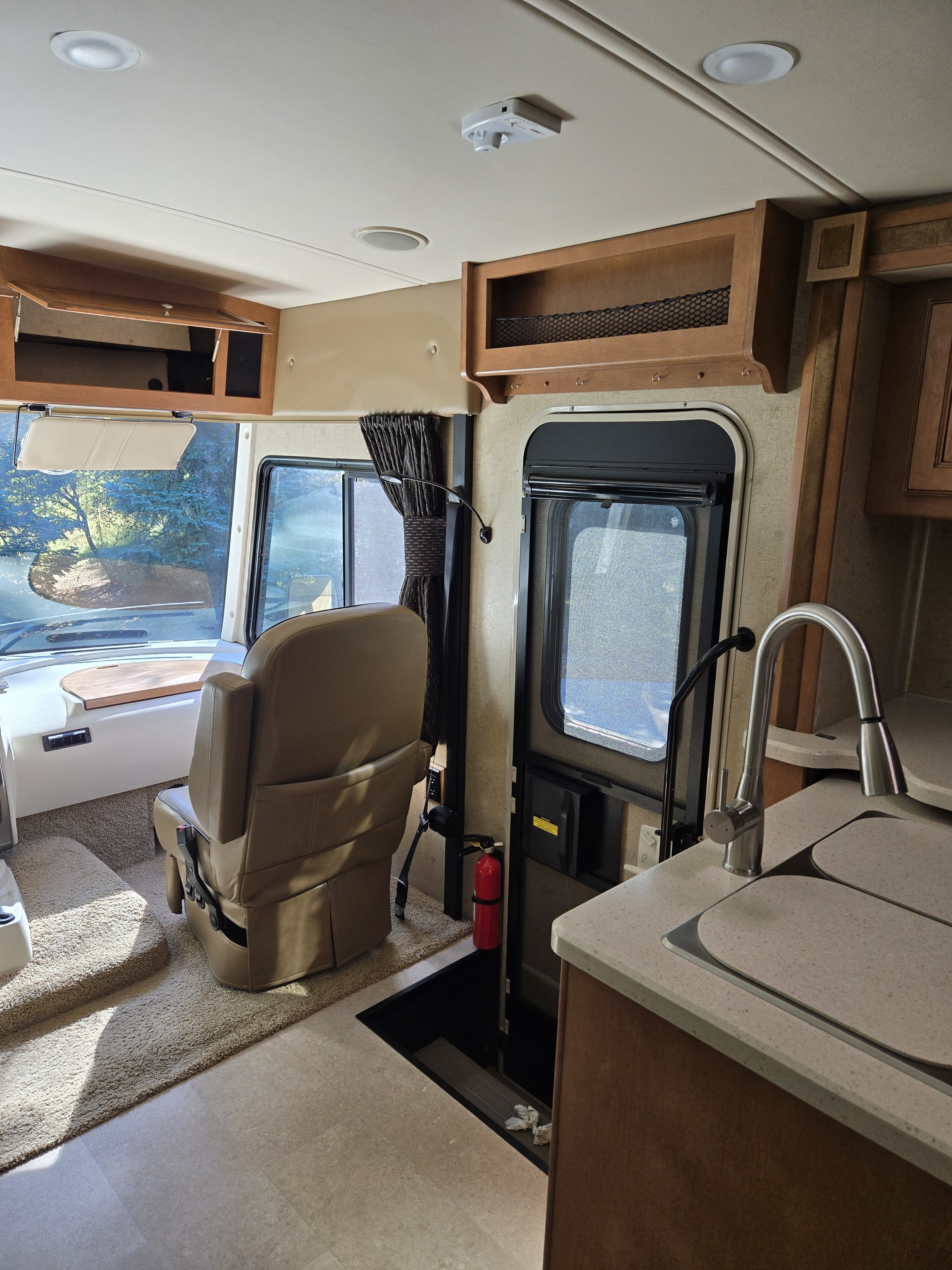 2015 Winnebago Vista 27N RV