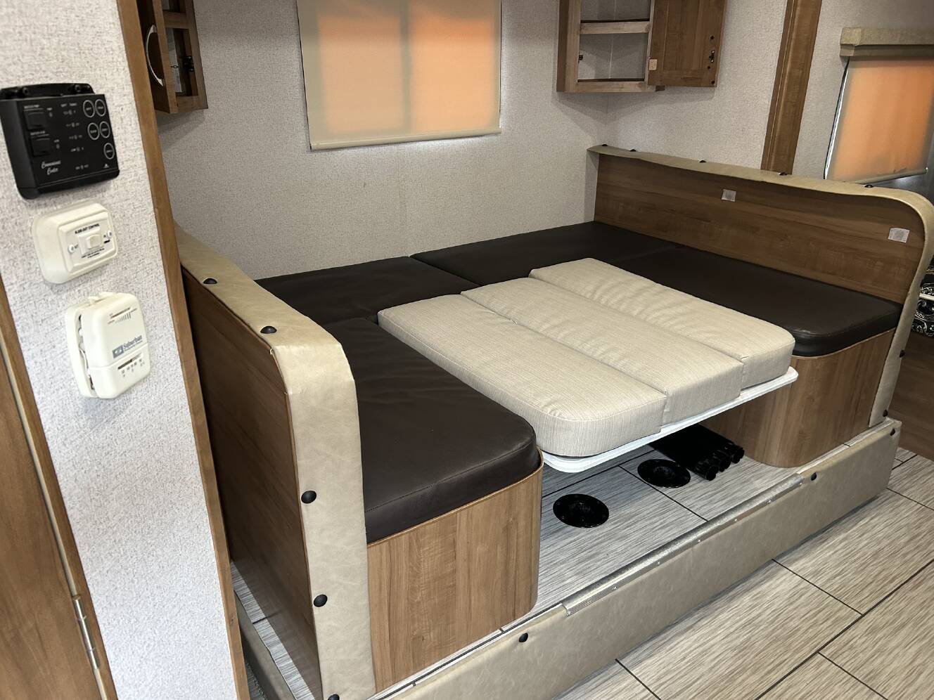 A photo of this 2021 Genesis Supreme Rv SEA BREEZE 18 RBS