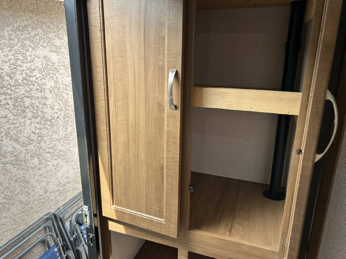 A photo of this 2021 Genesis Supreme Rv SEA BREEZE 18 RBS