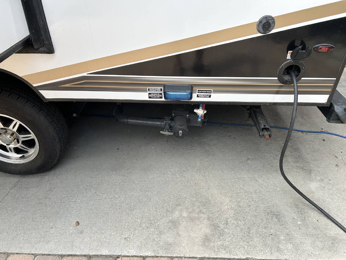 A photo of this 2021 Genesis Supreme Rv SEA BREEZE 18 RBS