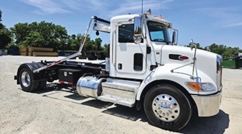 2015 PETERBILT 337 in Plympton, MA