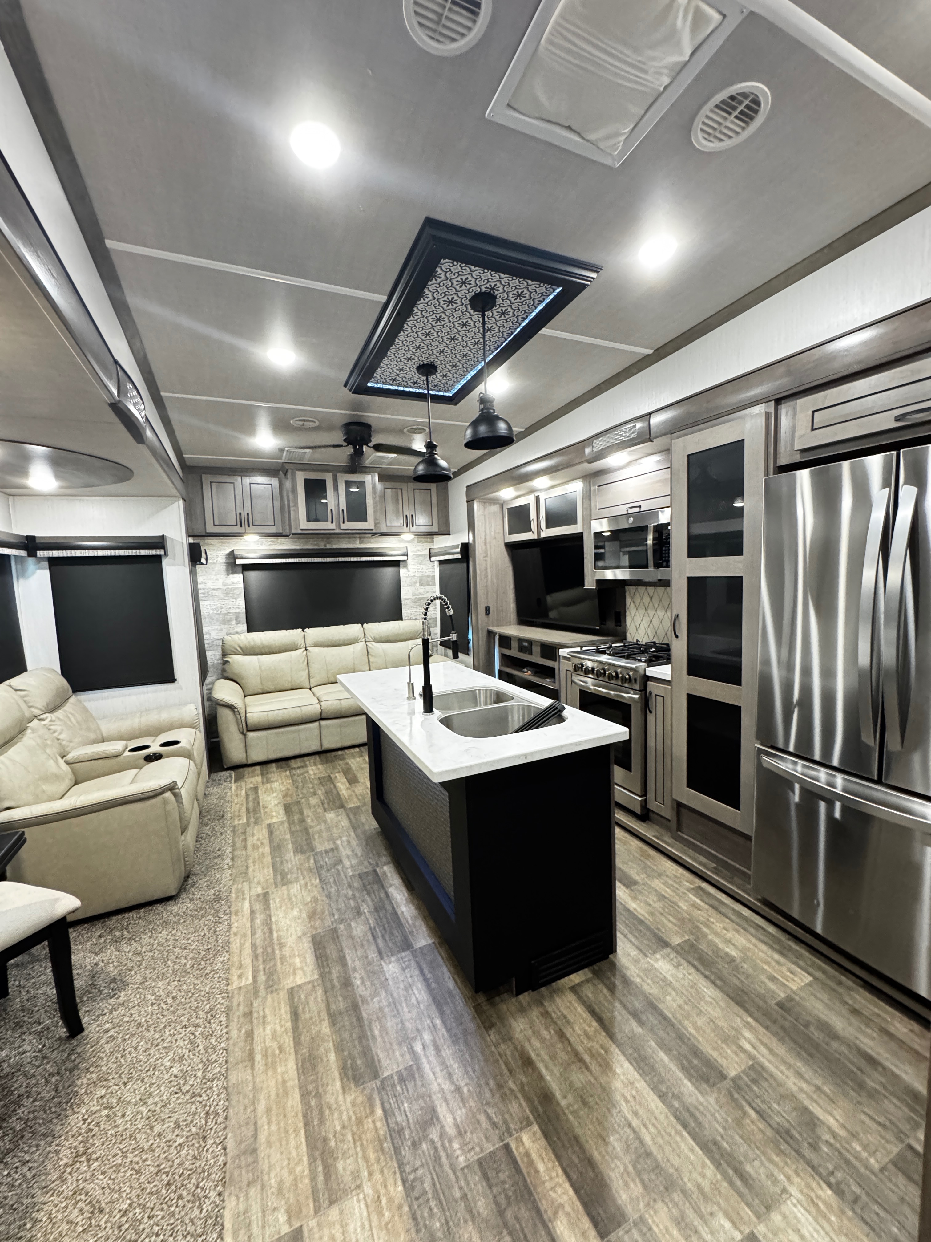 2021 Forest River CEDAR CREEK 377BH RV