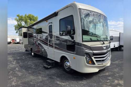 2018 Fleetwood Flair 31W in east peoria IL