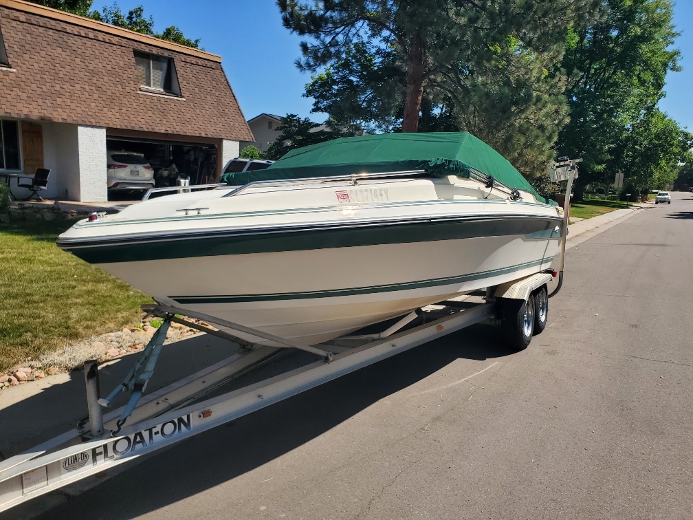 1989 Sea Ray 200 Cuddy Cabin Runabout Boat boat