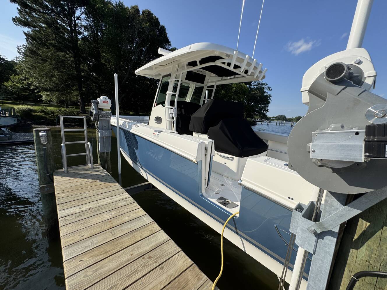 A photo of this 2022 Boston Whaler 330 Outrage