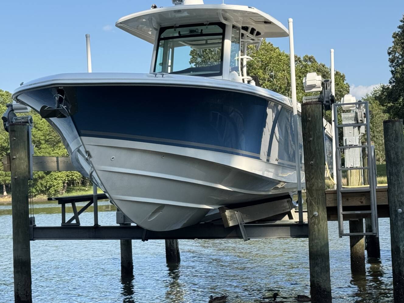 A photo of this 2022 Boston Whaler 330 Outrage