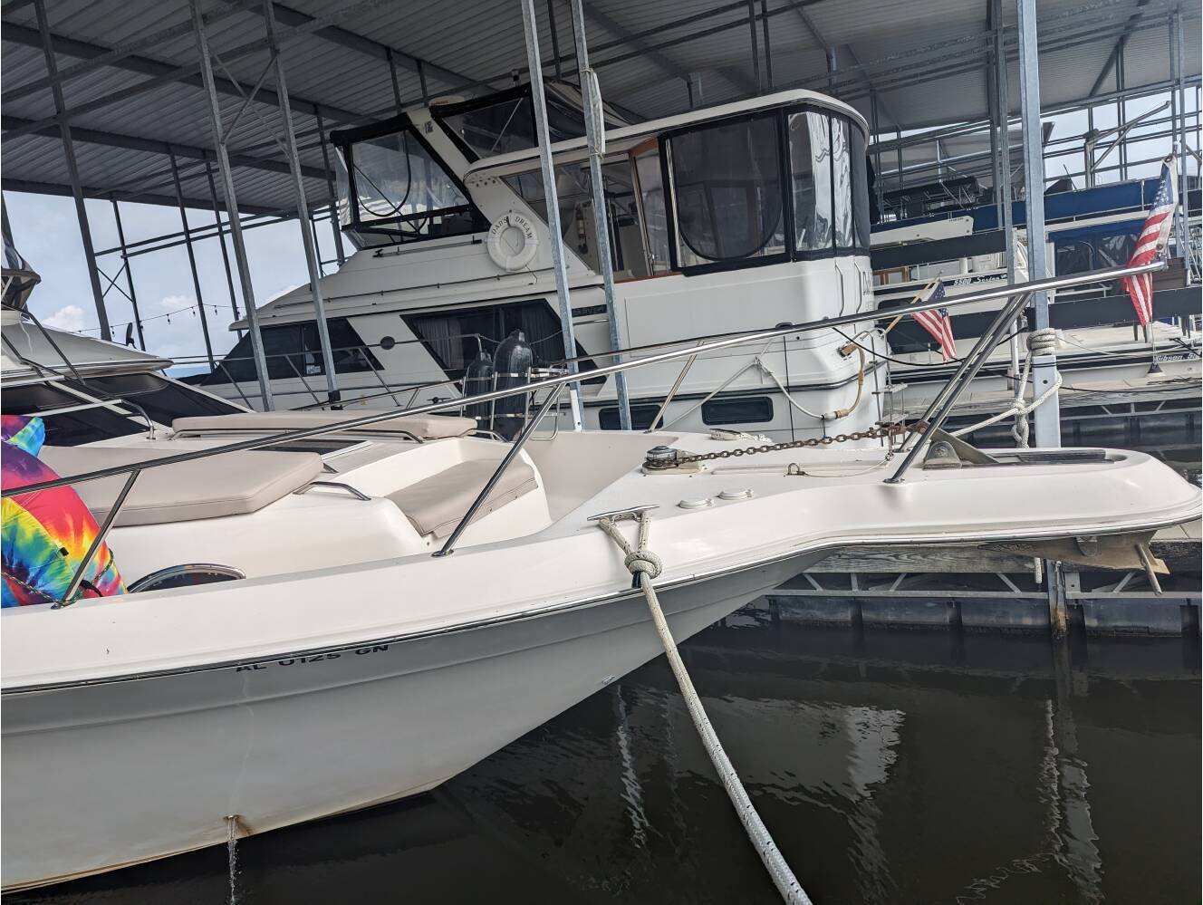 A photo of this 1998 Sea Ray 440 Express Bridge
